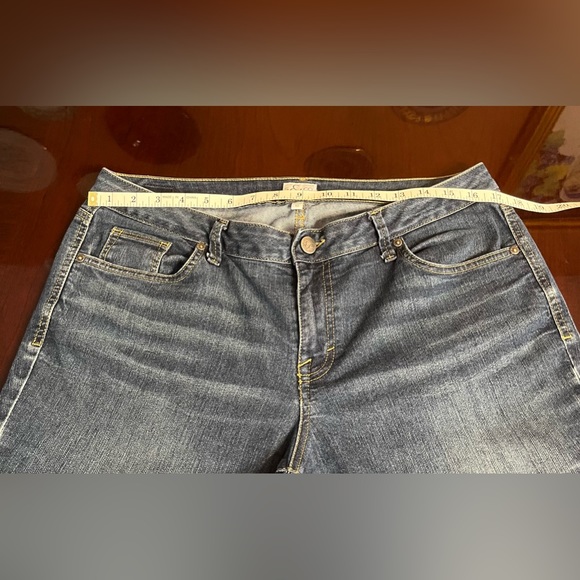 Woman’s blue jeans size 12 curvy modern boot lower rise S & Co. - Picture 7 of 10